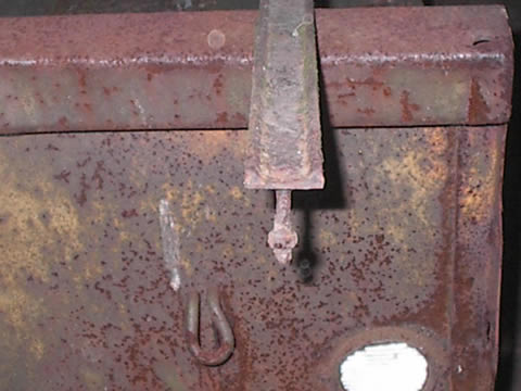 Here's a pic of the floor strips.  Not sure of the originality.... not a lot of info on composite beds.